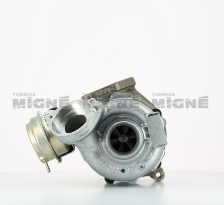 Turbo neuf comprenant :