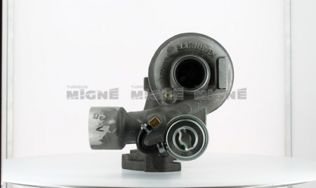 Turbo neuf comprenant :