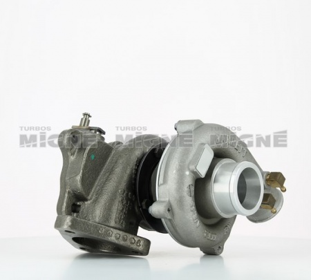 Turbo neuf comprenant :