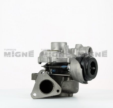 Turbo neuf comprenant :