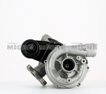 Turbo neuf comprenant :