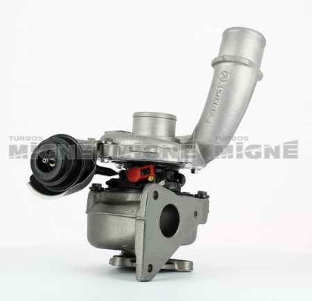 Turbo neuf comprenant :