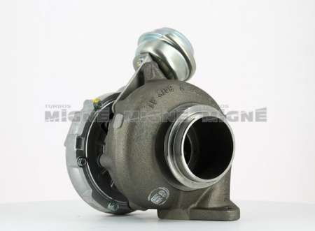 Turbo neuf comprenant :