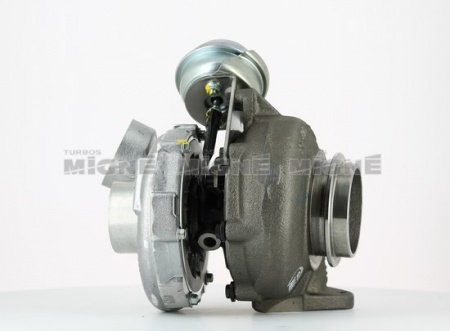 Turbo neuf comprenant :