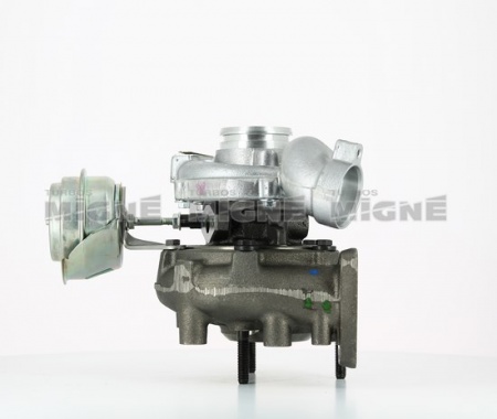 Turbo neuf comprenant :