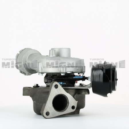 Turbo neuf comprenant :