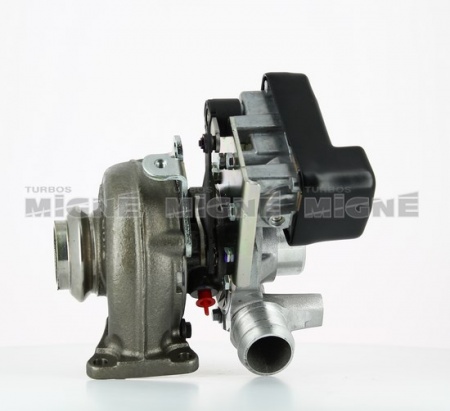 Turbo neuf comprenant :