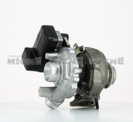 Turbo neuf comprenant :