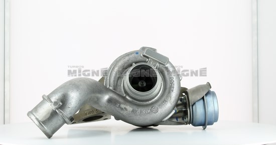 Turbo neuf comprenant :