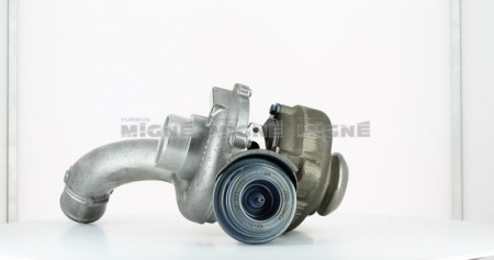 Turbo neuf comprenant :