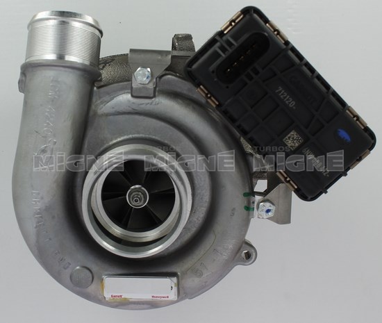Turbo neuf comprenant :
