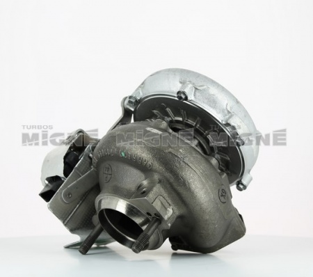 Turbo neuf comprenant :