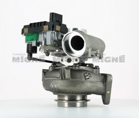 Turbo neuf comprenant :