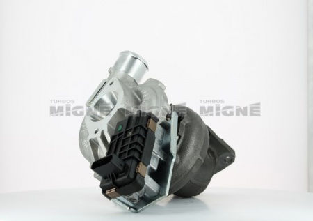 Turbo neuf comprenant :