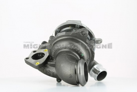 Turbo neuf comprenant :