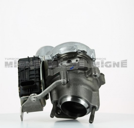 Turbo neuf comprenant :