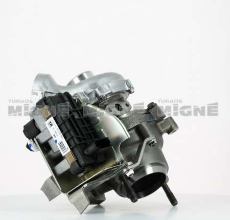 Turbo neuf comprenant :