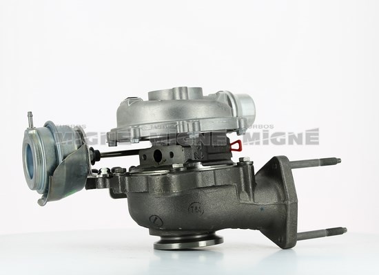 Turbo neuf comprenant :