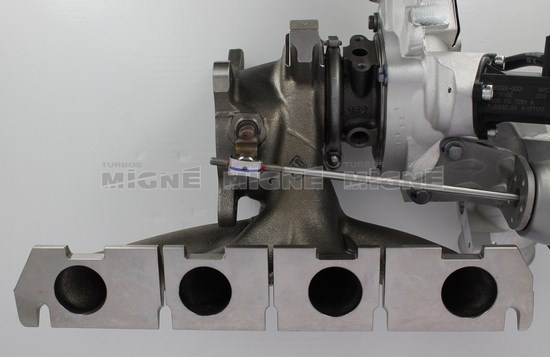 Turbo neuf comprenant :