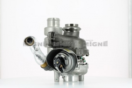 Turbo neuf comprenant :