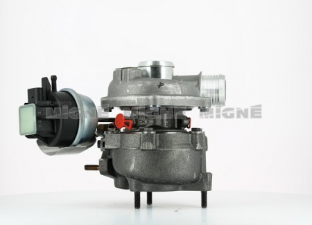 Turbo neuf comprenant :