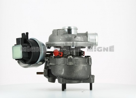 Turbo neuf comprenant :