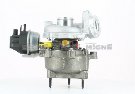 Turbo neuf comprenant :