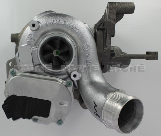 Turbo neuf comprenant :