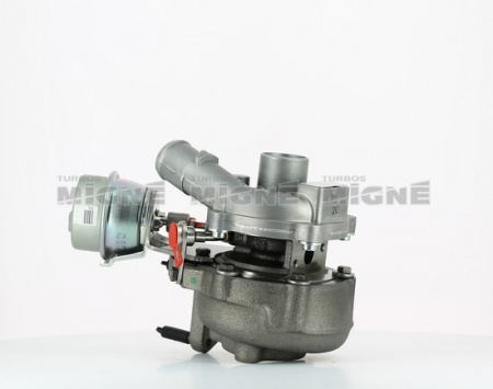 Turbo neuf comprenant :