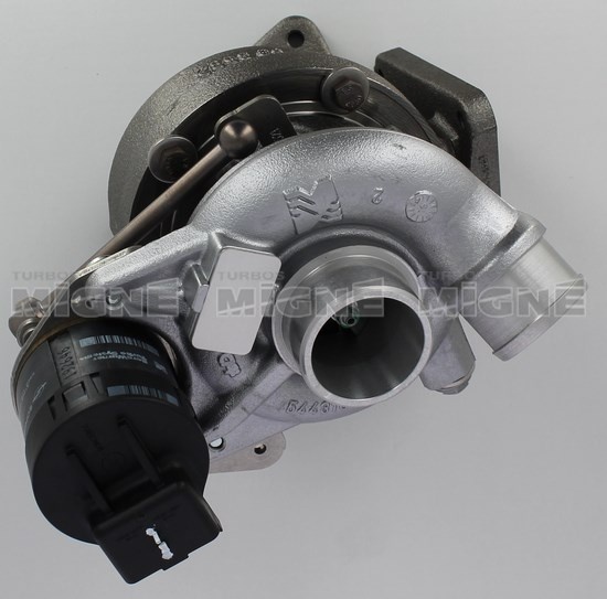 Turbo neuf comprenant :