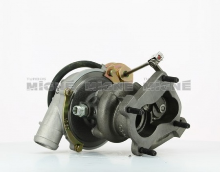 Turbo neuf comprenant :