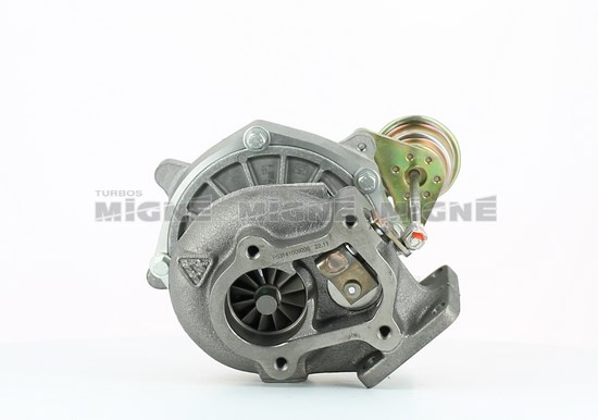 Turbo neuf comprenant :