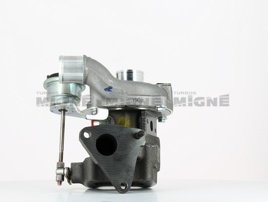 Turbo neuf comprenant :