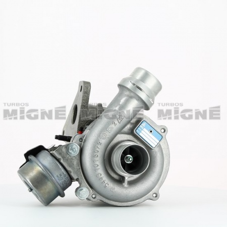 Turbo neuf comprenant :