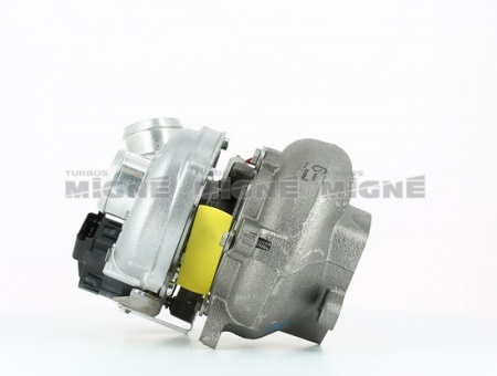 Turbo neuf comprenant :