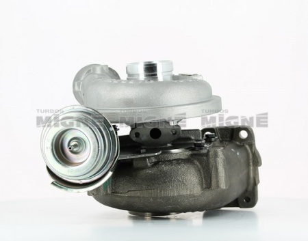 Turbo neuf comprenant :