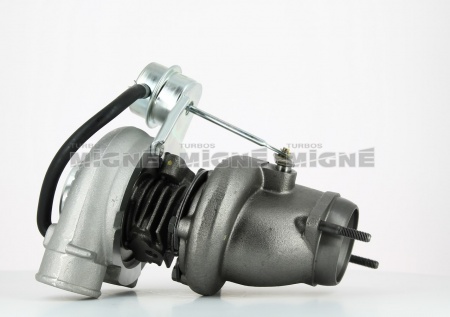 Turbo neuf comprenant :