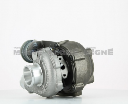 Turbo neuf comprenant :