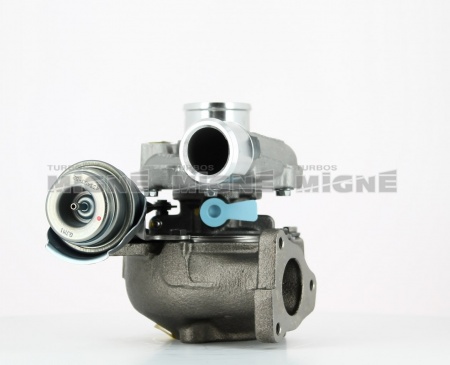 Turbo neuf comprenant :