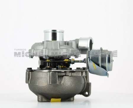 Turbo neuf comprenant :