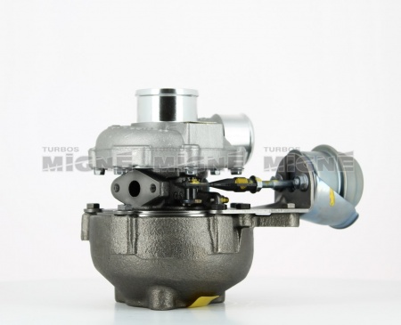 Turbo neuf comprenant :