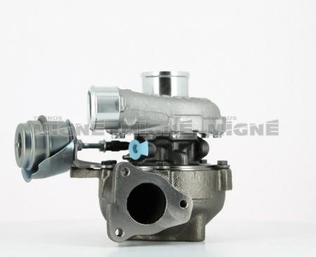 Turbo neuf comprenant :