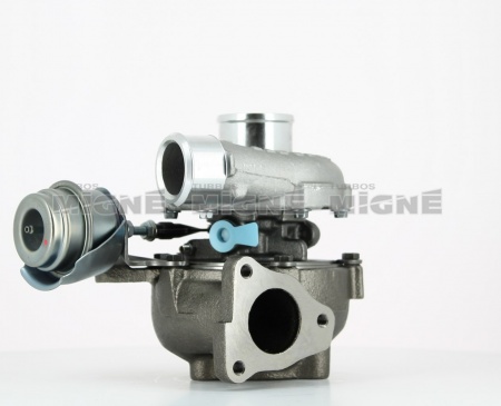 Turbo neuf comprenant :