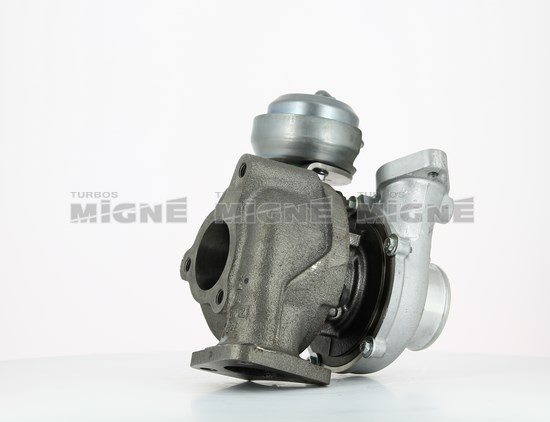 Turbo neuf comprenant :