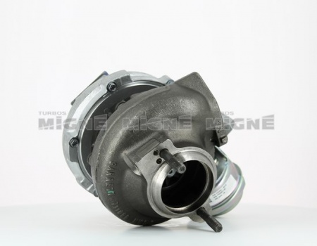 Turbo neuf comprenant :