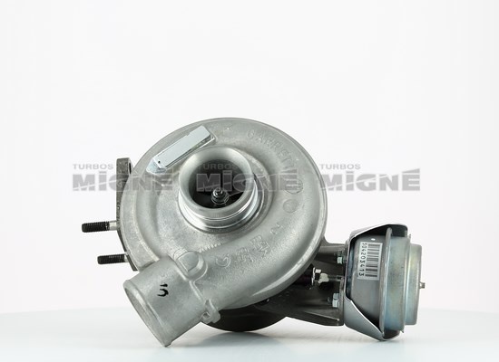 Turbo neuf comprenant :