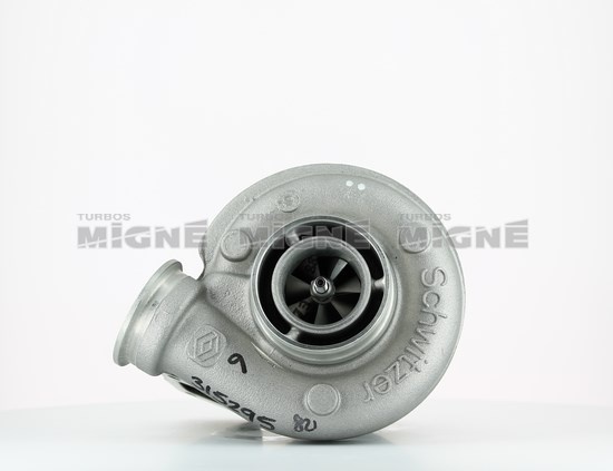 Turbo neuf comprenant :