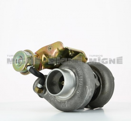 Turbo neuf comprenant :