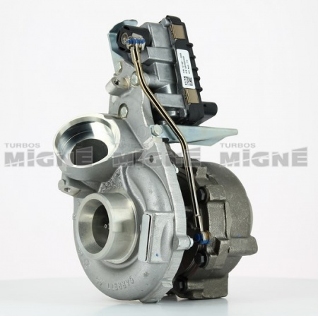 Turbo neuf comprenant :