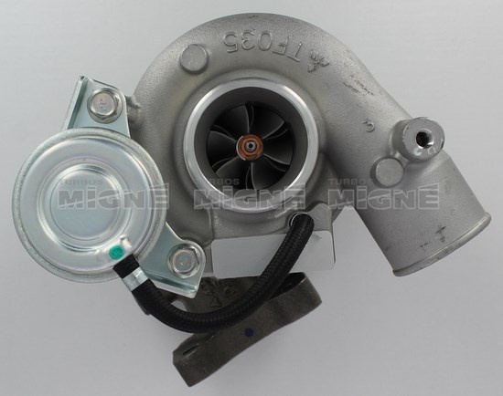 Turbo neuf comprenant :